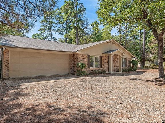 4th image of 241 Woodside Ln