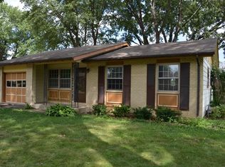 477 N Stephen Dr, Palatine, IL 60067