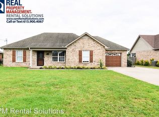 8202 Spinner Ln, Smyrna, TN 37167