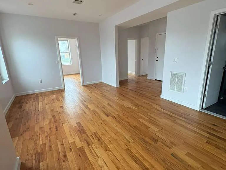 585 Central Ave #302 — Photo 3