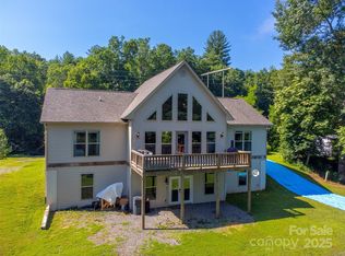 266 Egret Ln, Sylva, NC 28779