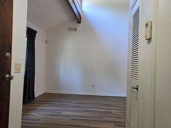 2nd image of 4610 Greenbriar Trl SW