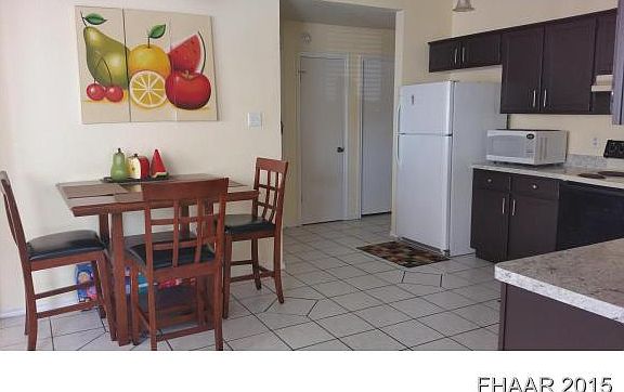 4th image of 1407 Wales Dr