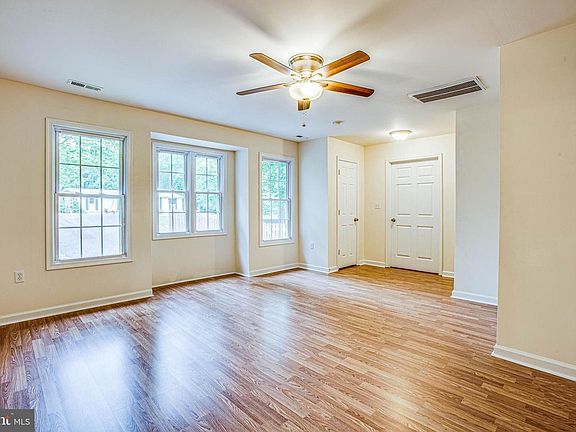 4th image of 10905 Deerfield Dr