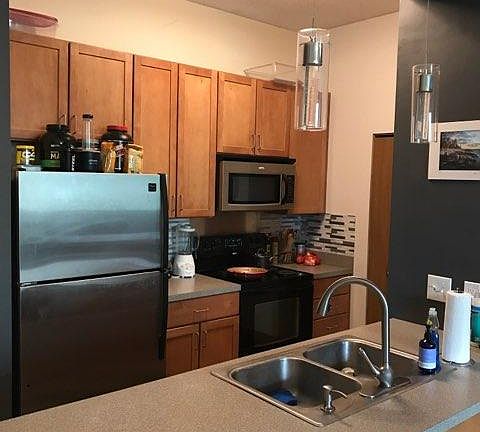 Kitchen (a bit closer).