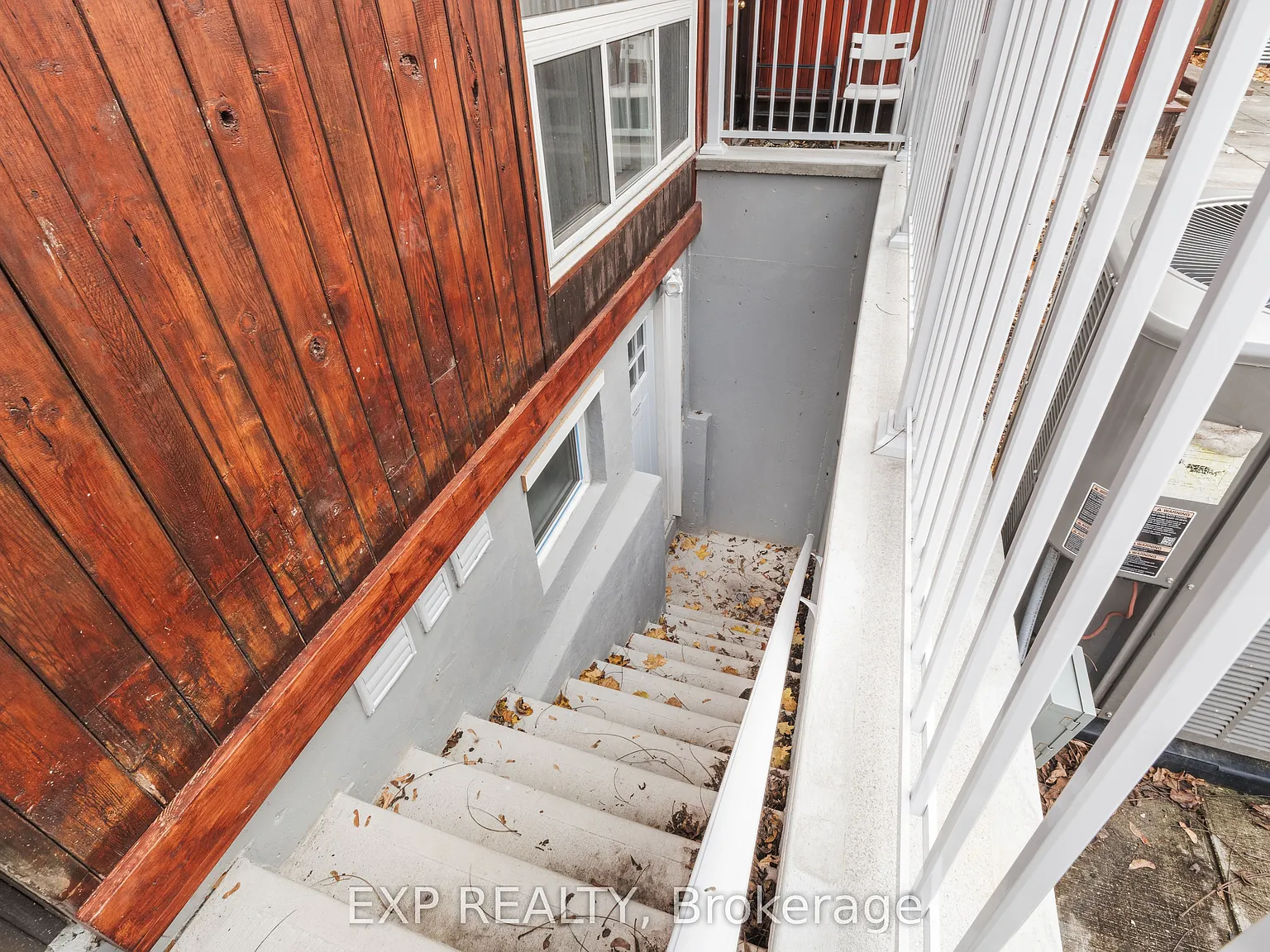 3 bed, $2,400 — Photo 3