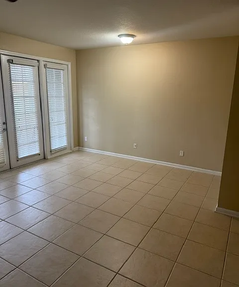 7735 Fairgrove Ave — Photo 11