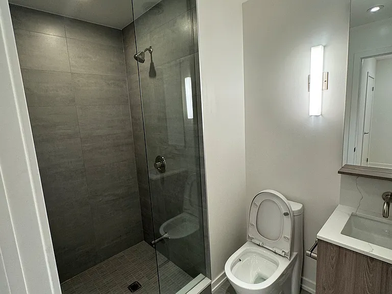 110 Broadway Ave #LPH12 — Photo 11