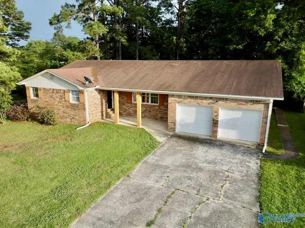 1929 Woodmead St SW, Decatur, AL 35601