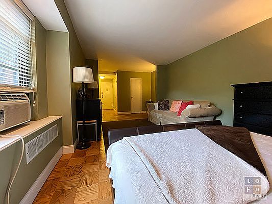 3rd image of 210 Broadway APT H402