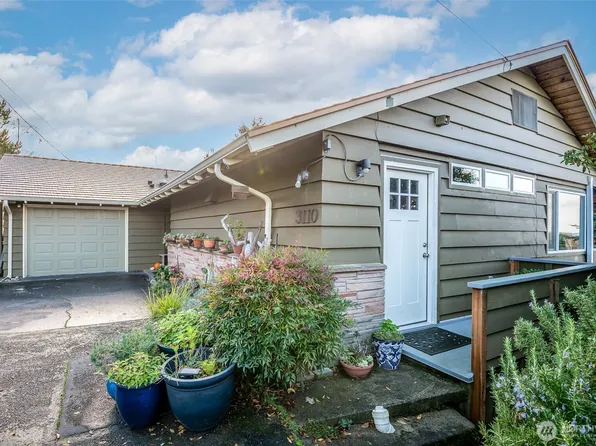 3110 Sylvan Drive W, University Place, WA 98466