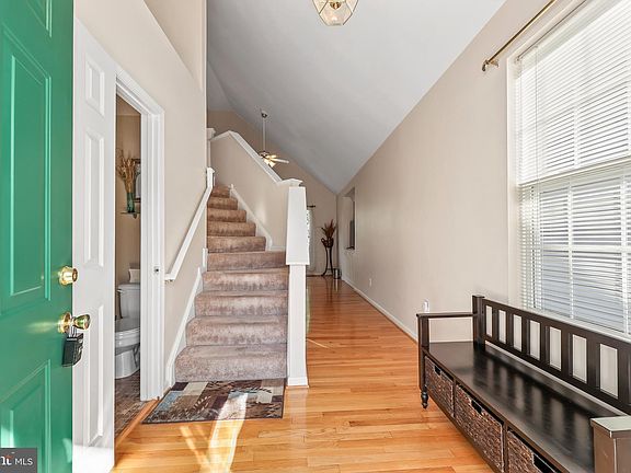 3rd image of 6010 Honnicut Dr