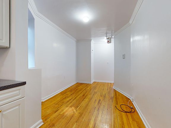 4th image of 1500 1st Ave APT 4A