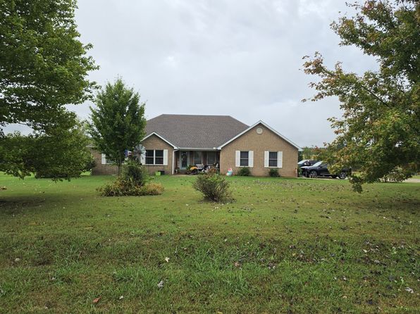 108 Debonair Ct