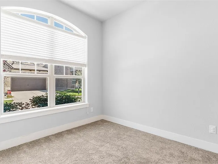 1131 Alpine Dr — Photo 25