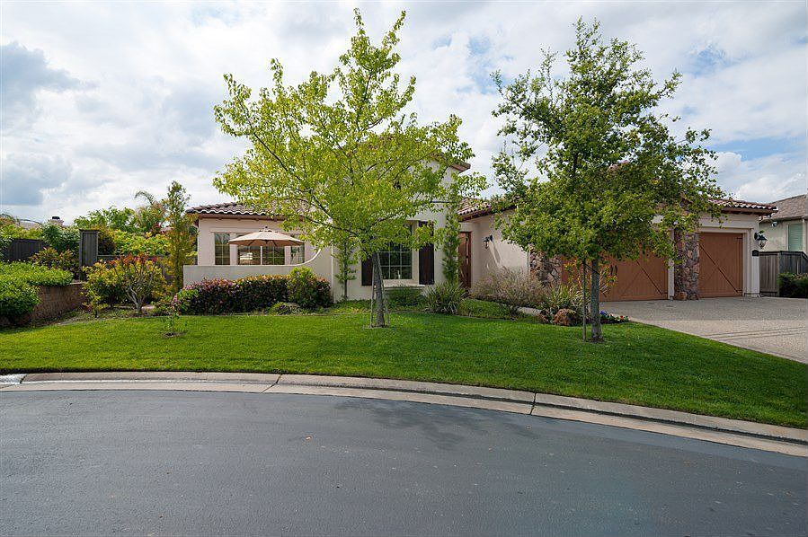 1st image of 108 Crane Meadow Ct