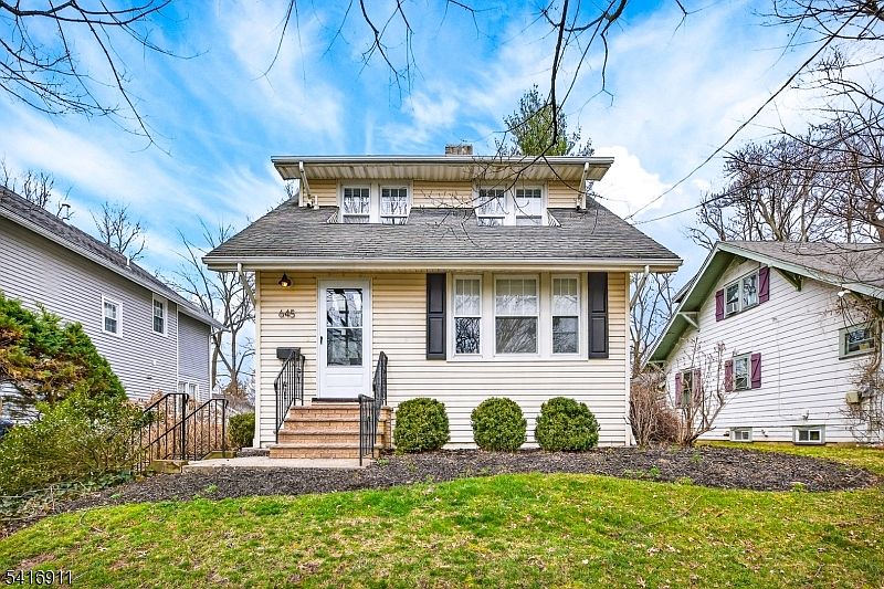 1st image of 645 Kimball Ave