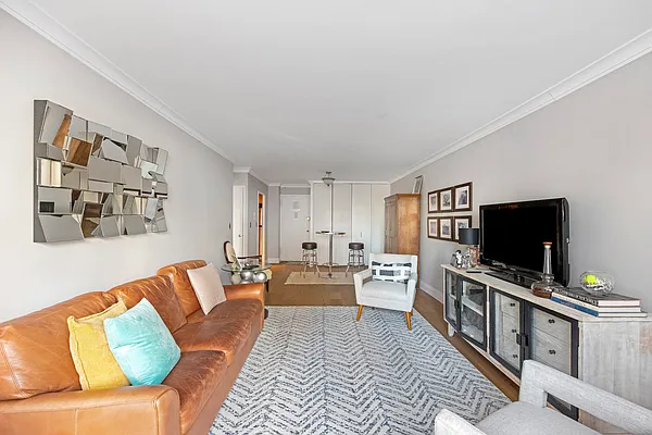 Rented by Compass | media 3
