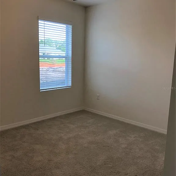 194 Saint Thomas Dr — Photo 15
