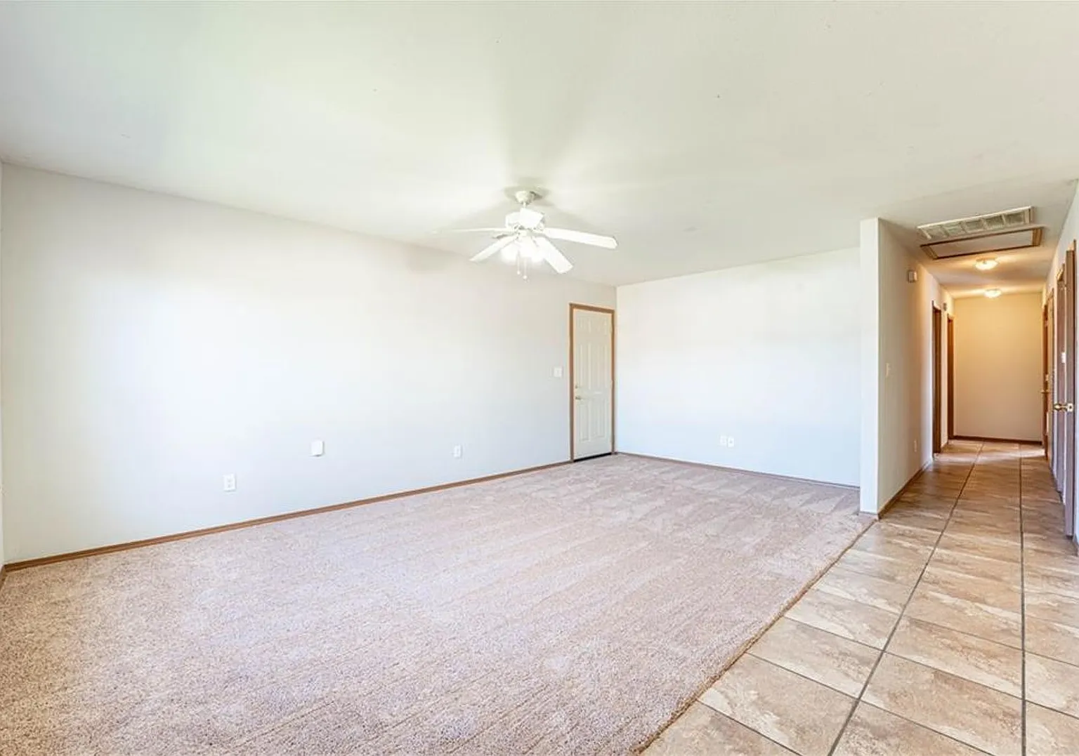 3 Bedroom 2 Bath Duplex — Photo 3
