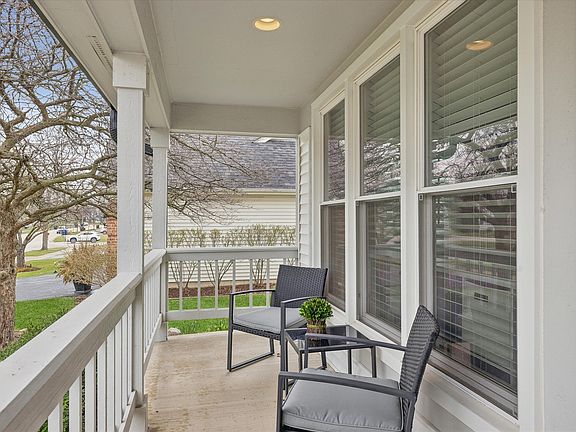2nd image of 1278 Thorndale Ln