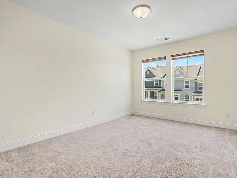 10223 Glenmere Creek Cir — Photo 15