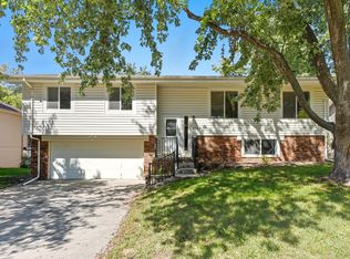 6624 S 109th St, Omaha, NE 68137