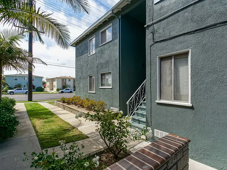 1X-16724 16730 Crenshaw Blvd — Photo 5