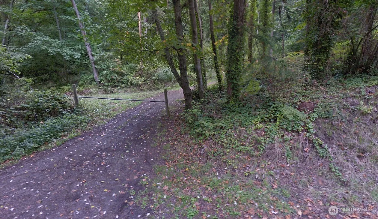 595 3rd Ave. photo 1