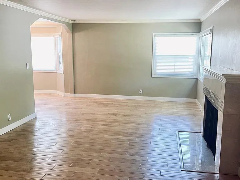 Living room to dining