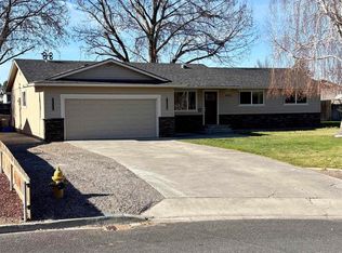 4002 S Jean St, Kennewick, WA 99337