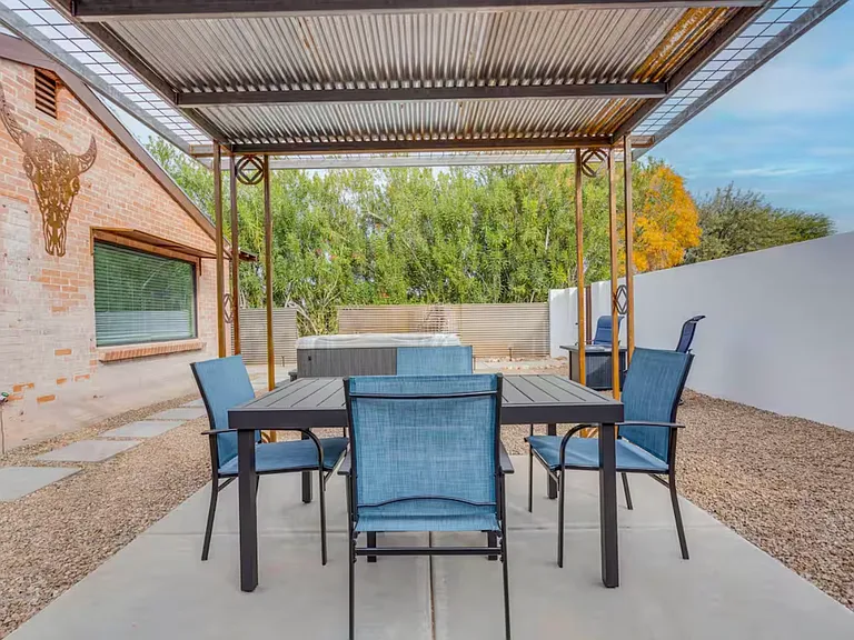 821 N Sawtelle Ave — Photo 12