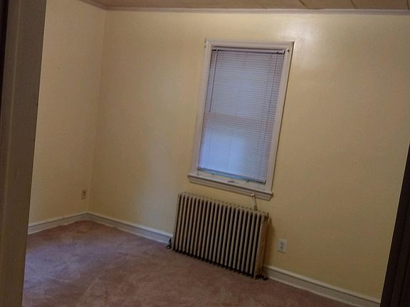 Rear bedroom