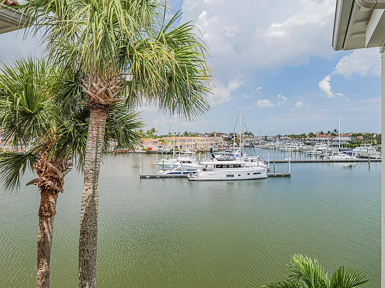 5225 E Harbor Village Dr #303 — Photo 34