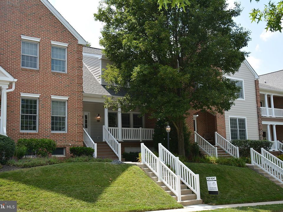 1st image of 443 Wharton Blvd #32