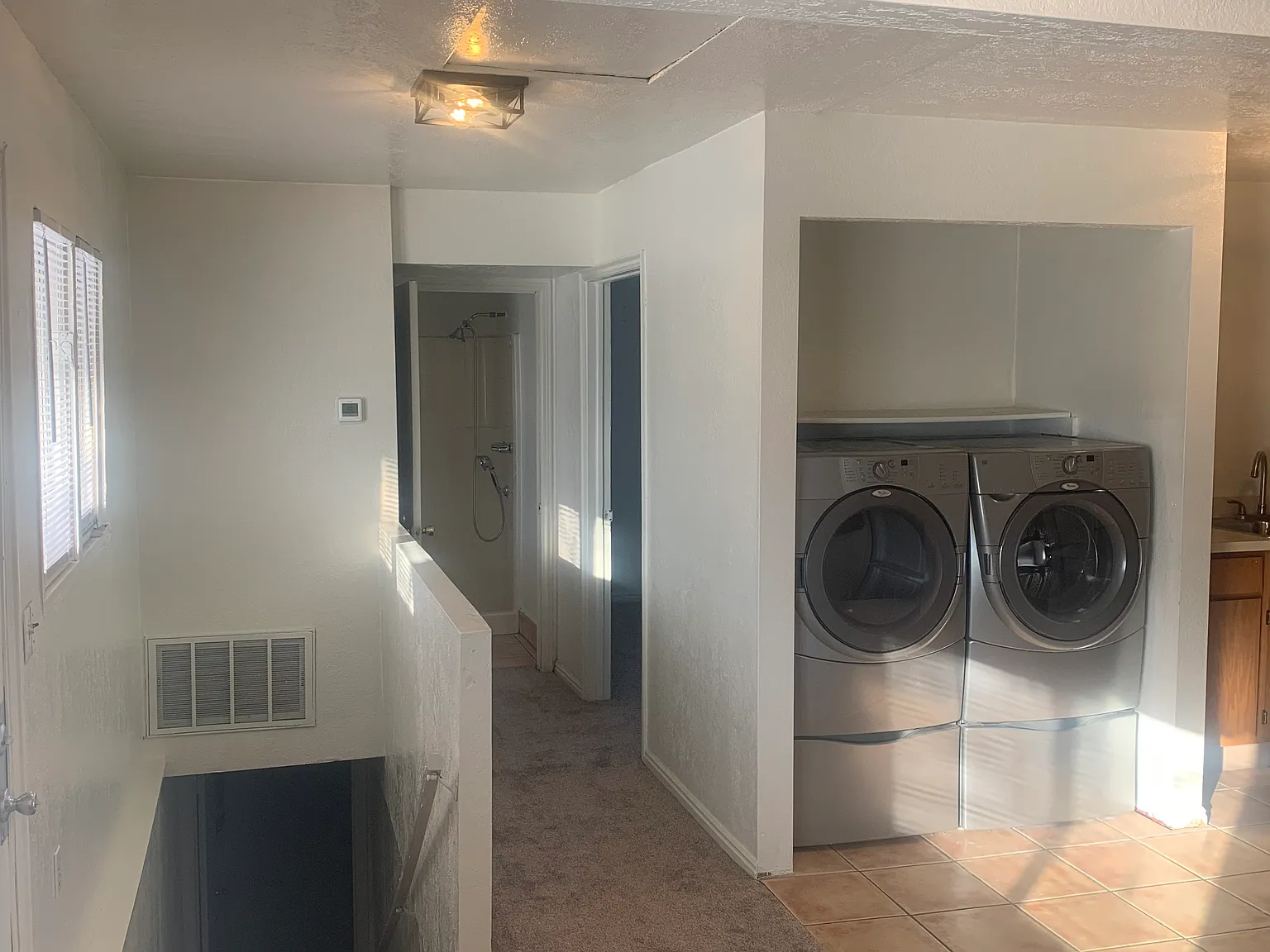 2 bed, 1000 sqft, $1,300 — Photo 4