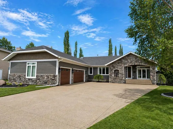 21 N Dandell Close, Red Deer, AB T4R 2J3
