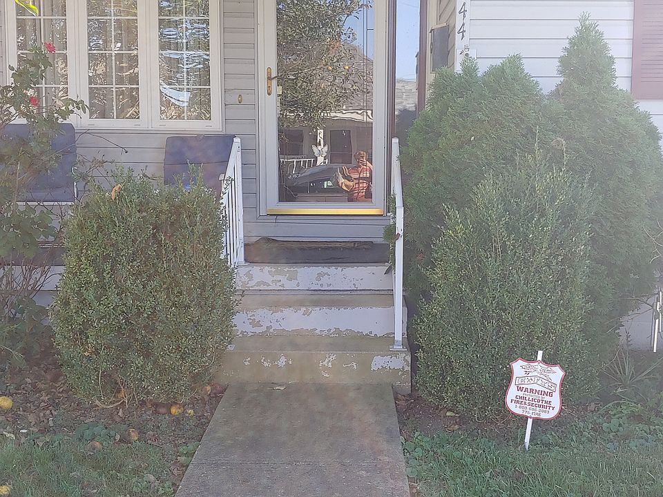 1st image of 644 Laurel St