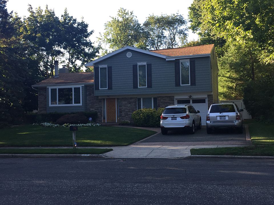 1st image of 14 Evergreen Dr