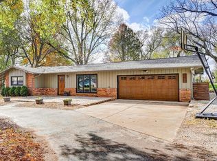 1705 N Pine St, Nixa, MO 65714