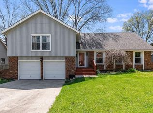 9131 W 92nd Ter, Overland Park, KS 66212