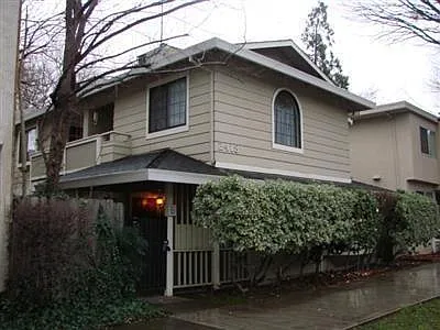2418 P St APT E photo 1