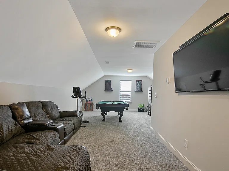 418 Longthorpe Rd — Photo 4