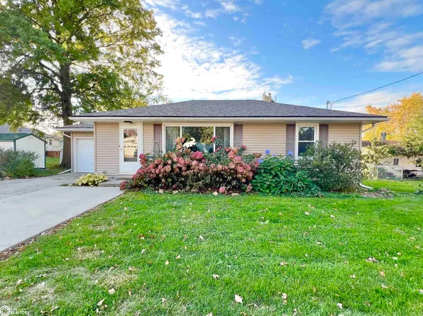 305 S 5th Ave E, Newton, IA 50208