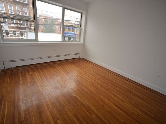 3rd image of 28-03 45th St #3R