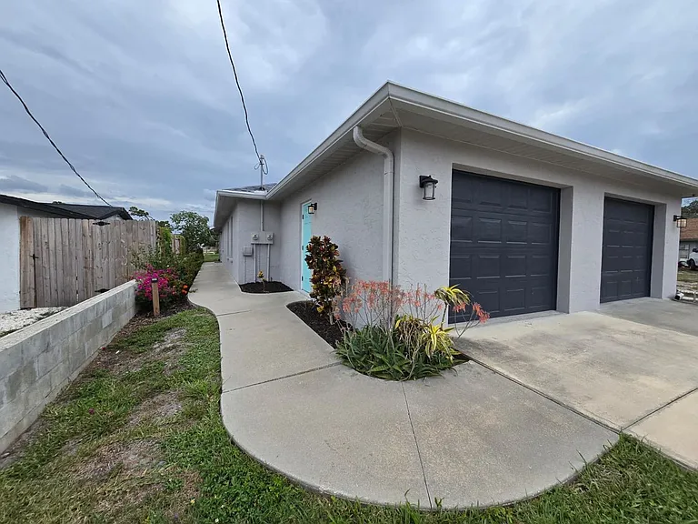 1820 Marcia St — Photo 2