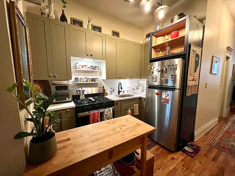 726 Willoughby Ave #1 — Photo 2