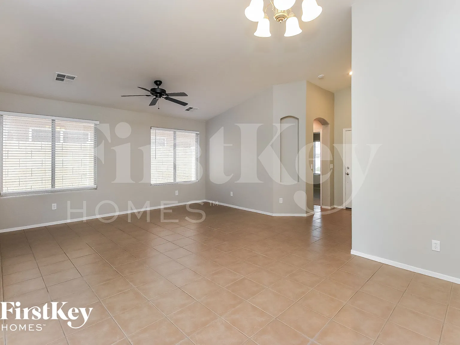 4 bed, 2.0 bath, 1863 sqft, $2,250 — Photo 4