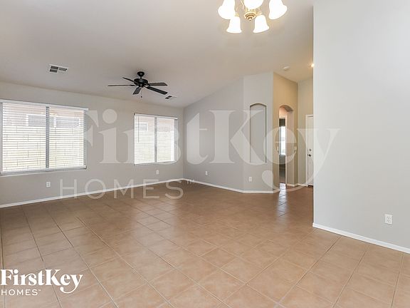 4th image of 2851 W Peggy Dr