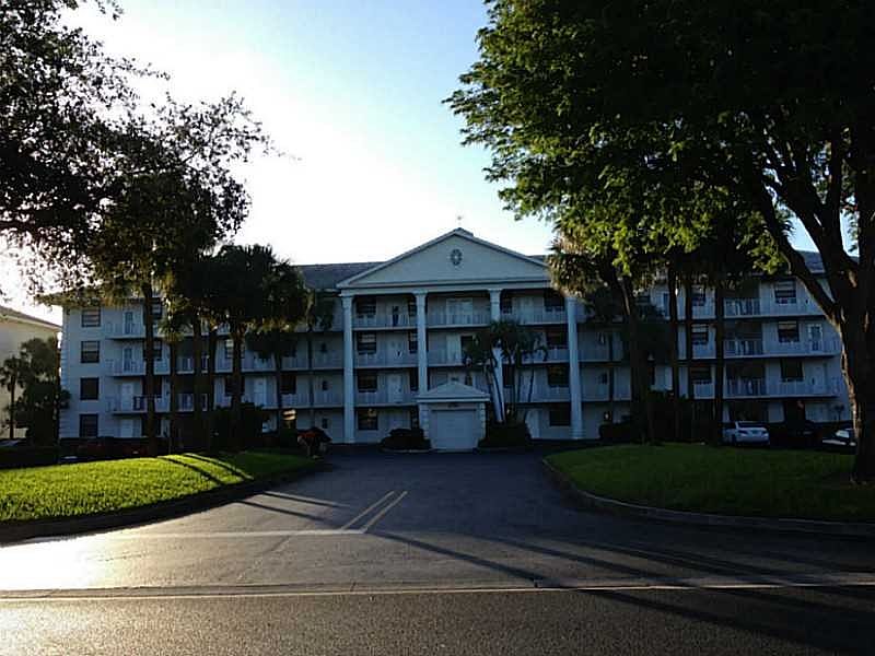1st image of 1711 Whitehall Dr APT 206